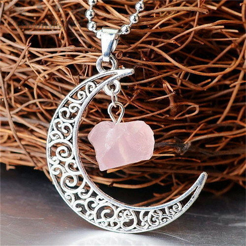Collier pendentif lune en pierre naturelle style rétro_voghion.com