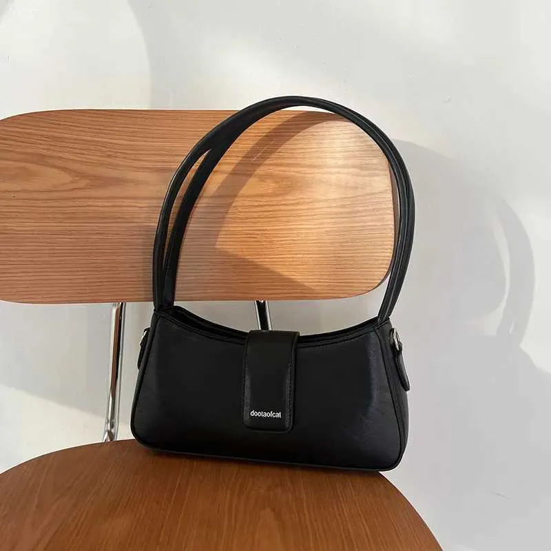 Fashion Shoulder Axillary Solid Color Niche Black Small Square Bag Leisure Versatile Lady Commuter Bags Crossbody_voghion.com