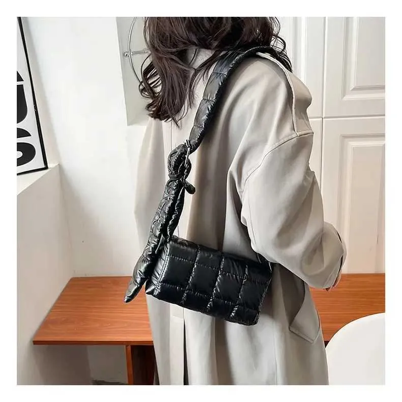 Moda trapuntata invernale leggera calda imbottita in cotone scozzese a tracolla da donna sotto le ascelle borse gonfie borse a mano C241211_voghion.com