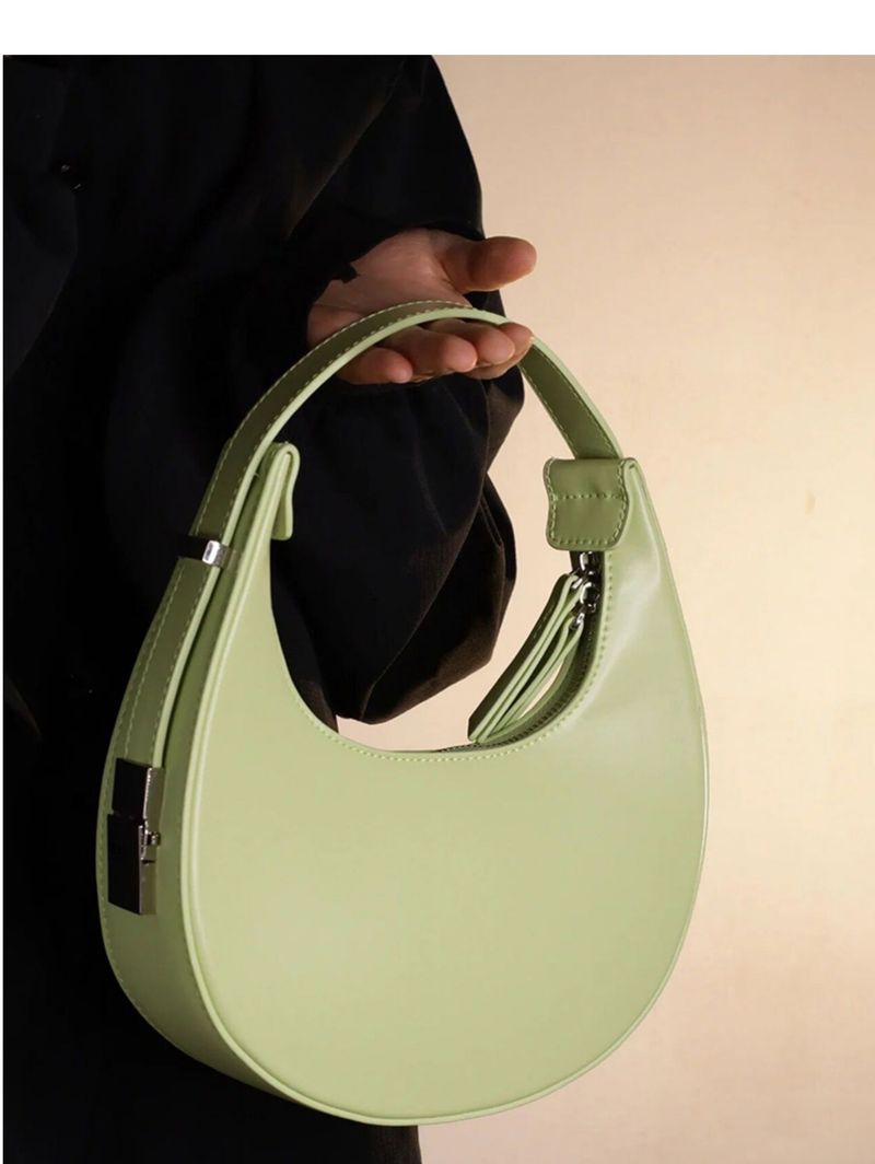 Eine Nischendesign-Schulter mit Halbmond für Frauen im Jahr 2024, neue personalisierte und minimalistische Tasche,_voghion.com