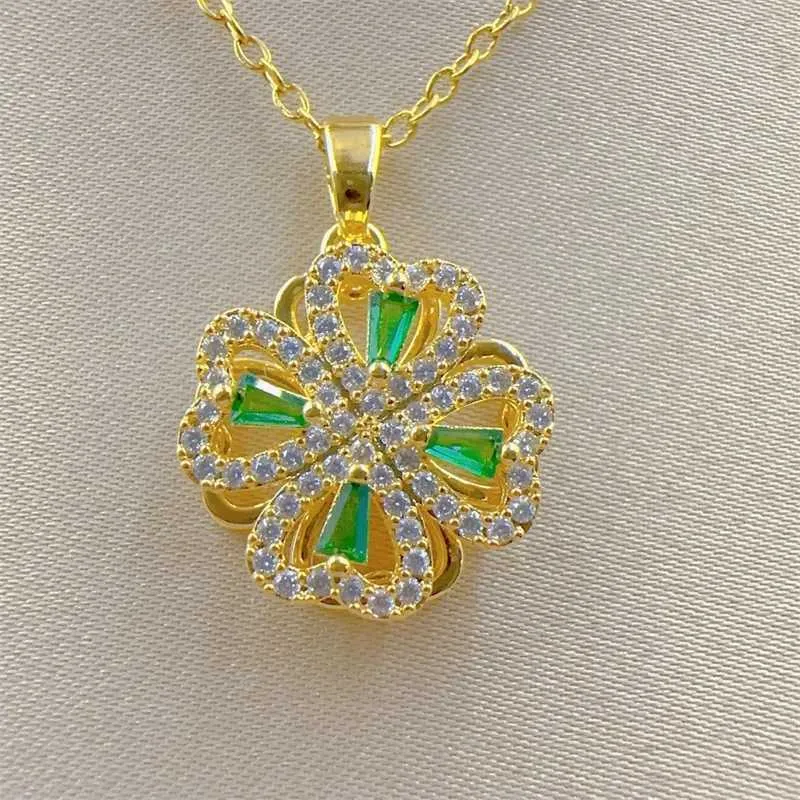 Rotatable Heart Flower Pendant Necklace Elegant Retro Design_voghion.com