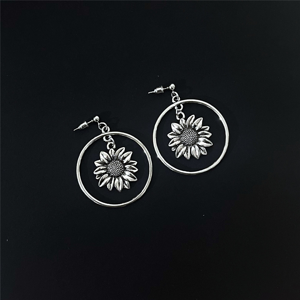 Orecchini Girasole Orecchini a bottone in argento, orecchini ipoallergenici_voghion.com