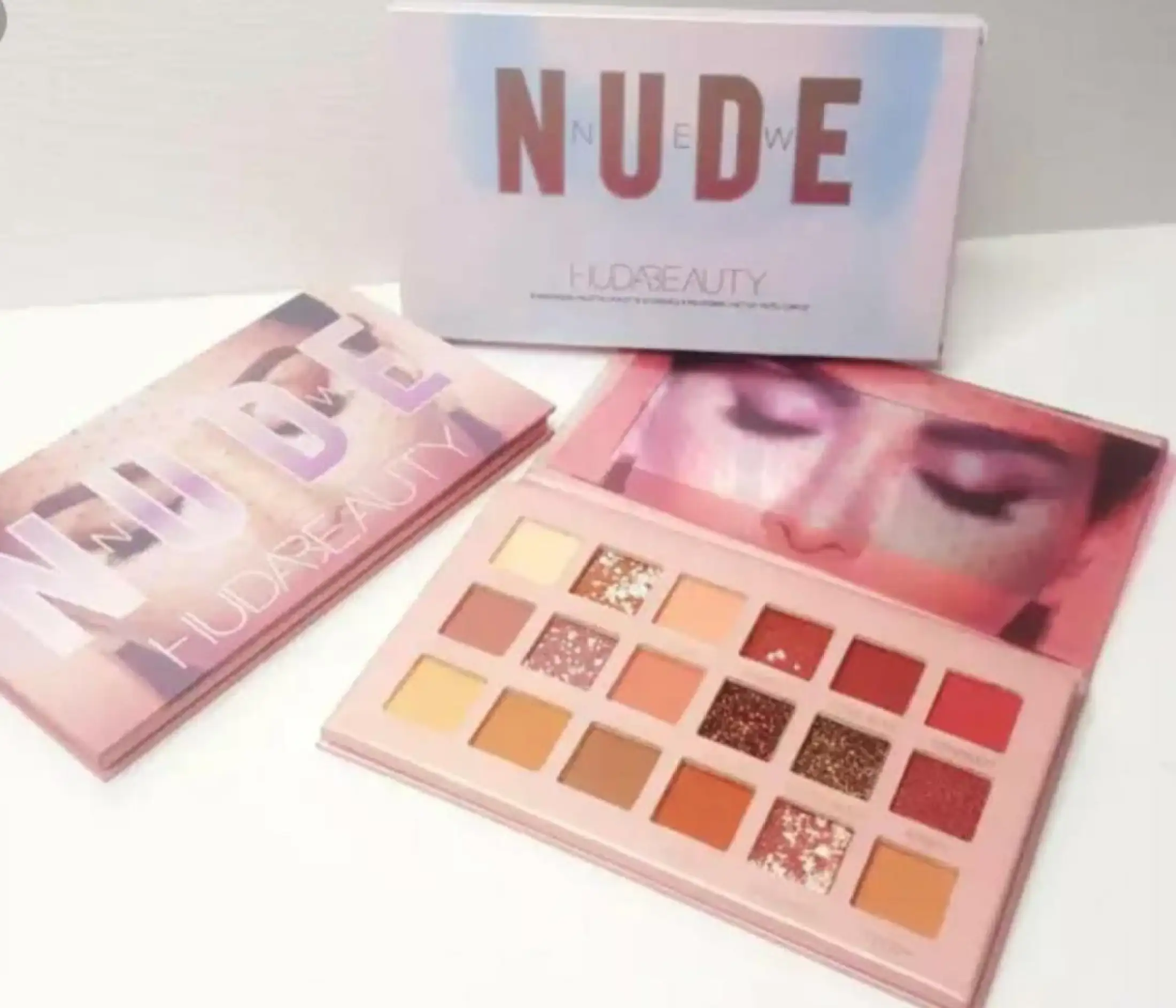JSS-Huda_Beauty_La nuova tavolozza di ombretti nude_voghion.com