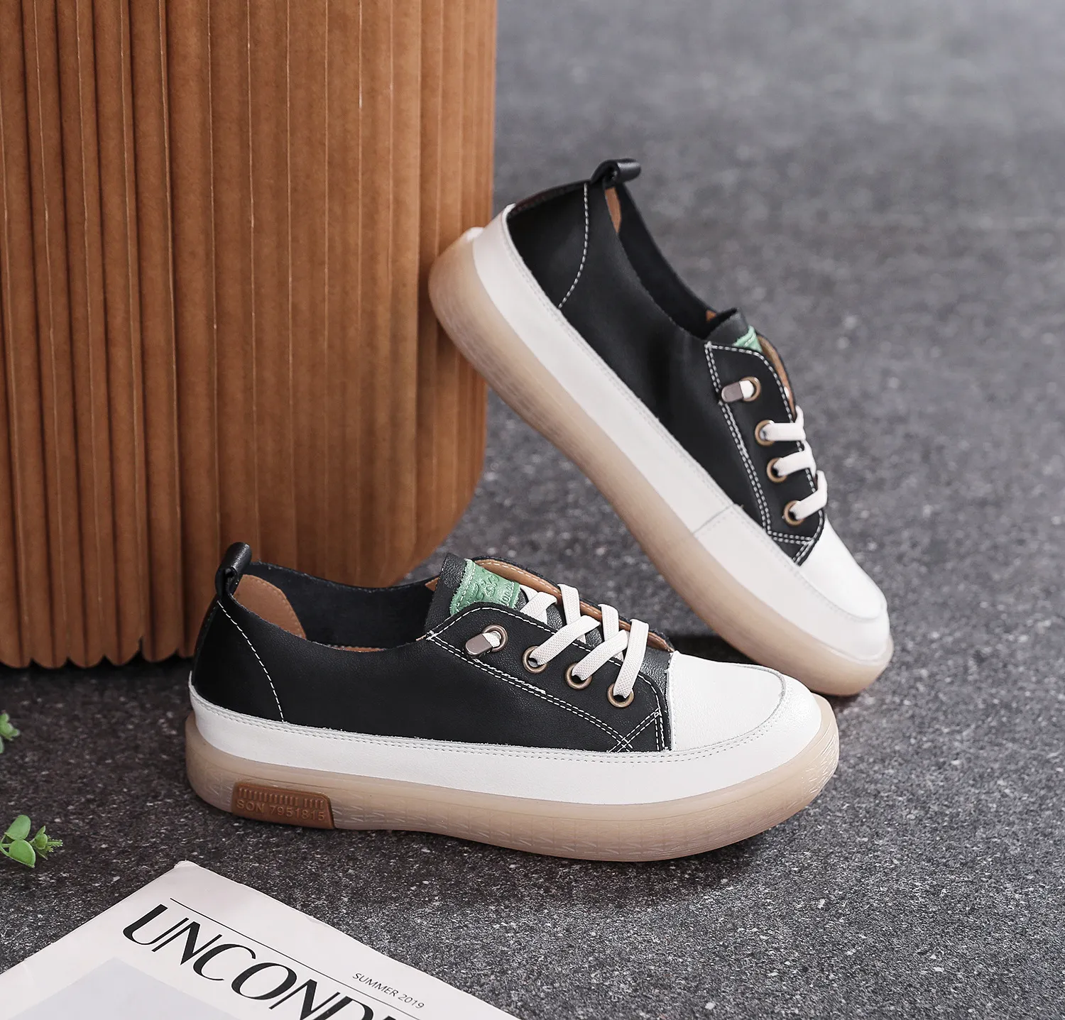 Scarpe da tavola casual con punta rotonda piatta, fascia elastica in vera pelle, basse, bianche, comode e traspiranti, con fondo morbido_voghion.com