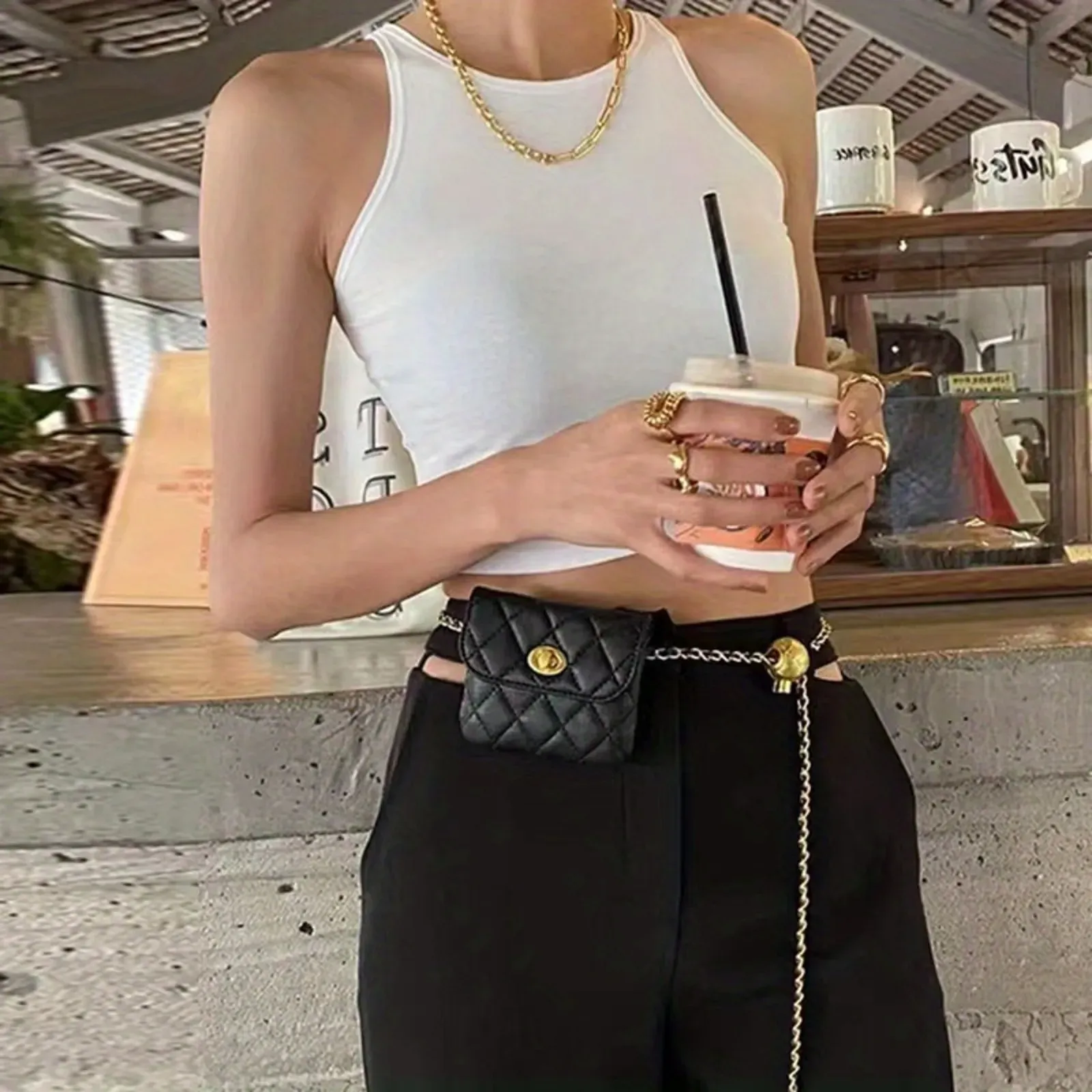 Heißer Verkauf Gesteppte Hüfttasche mit goldenem Kugelanhänger - Stilvolle Gürteltasche Crossbody Handtasche, Mini-Geldbörse Kostenloser Versand_voghion.com