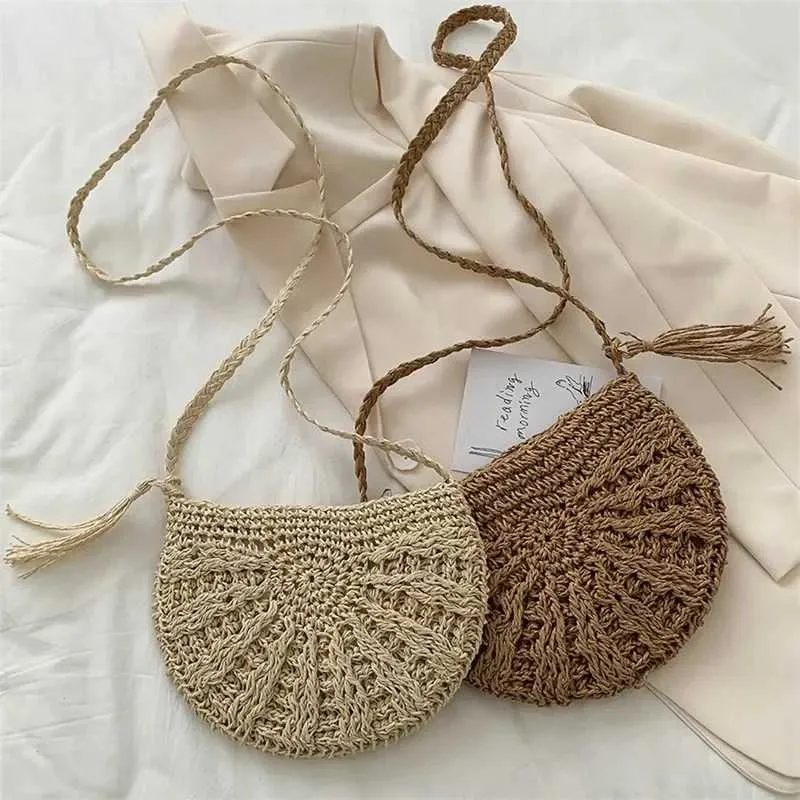 Woven Straw Crossbody Bag For Women Bohemian Summer Beach Style_voghion.com