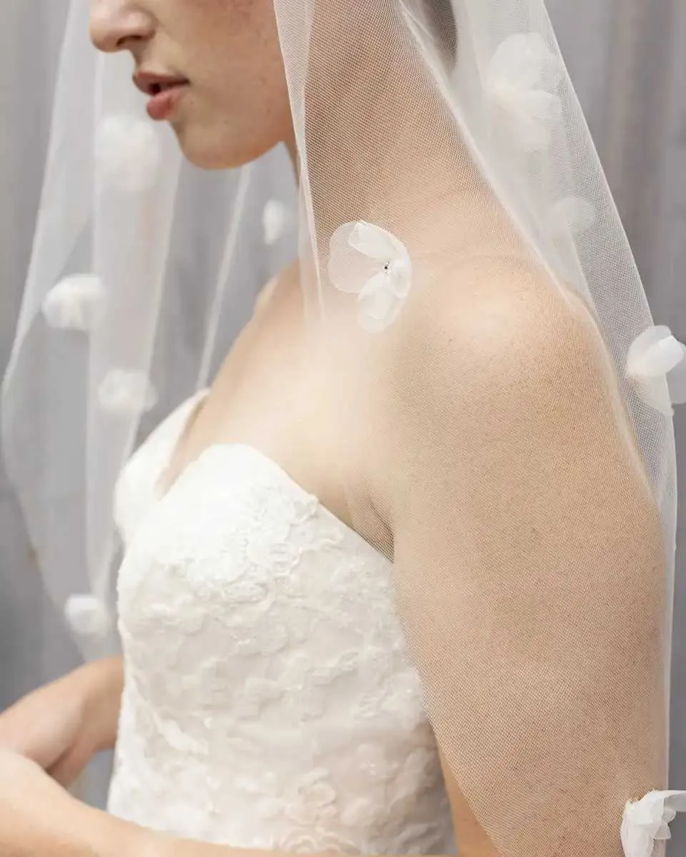 Haarschmuck 1m Hochzeitsschleier 2022 Organza Blumen Eine Schicht mit Kamm Braut Kopfschmuck Brautschleier Frauen Zubehör_voghion.com