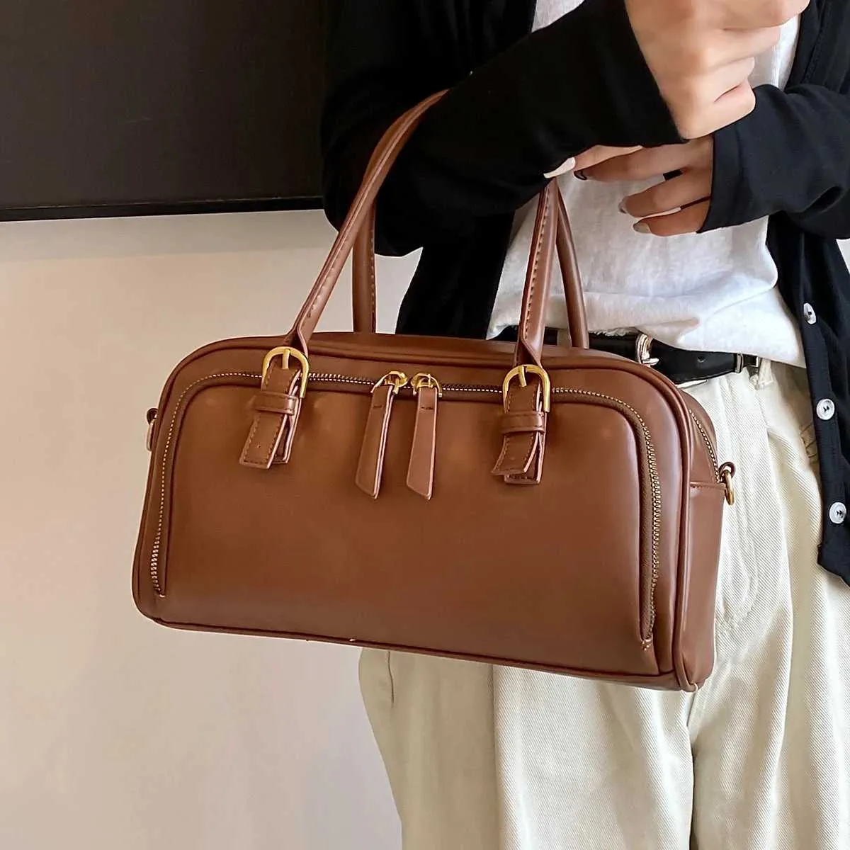 Vintage handtassen voor vrouwen, massief PU-leer, grote capaciteit, vrouwelijke forensen, brede band, crossbody-rugzakken 2024 NewC241212_voghion.com