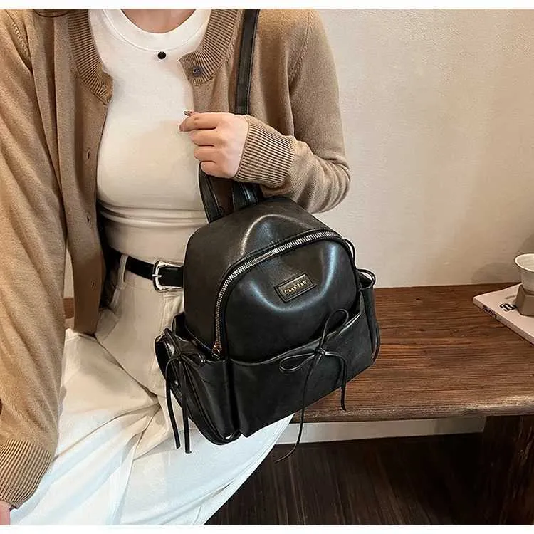 Retro Pu Rucksack Frauen Casual Solide Leder Kleine Schulter Taschen Große Kapazität Täglichen Pendeln Tragbare Packs Dame Griff_voghion.com