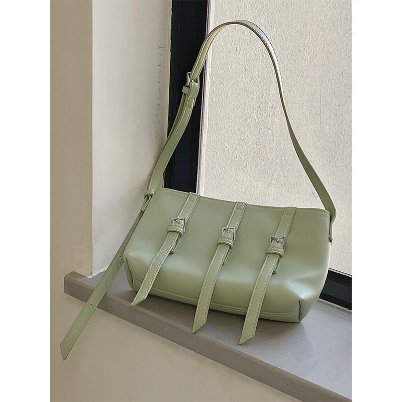 2024 Nischendesign Crossbody Damengürtel personalisierte Einzelschulter Unterarm lässig neue trendige und würzige Mädchentasche_voghion.com