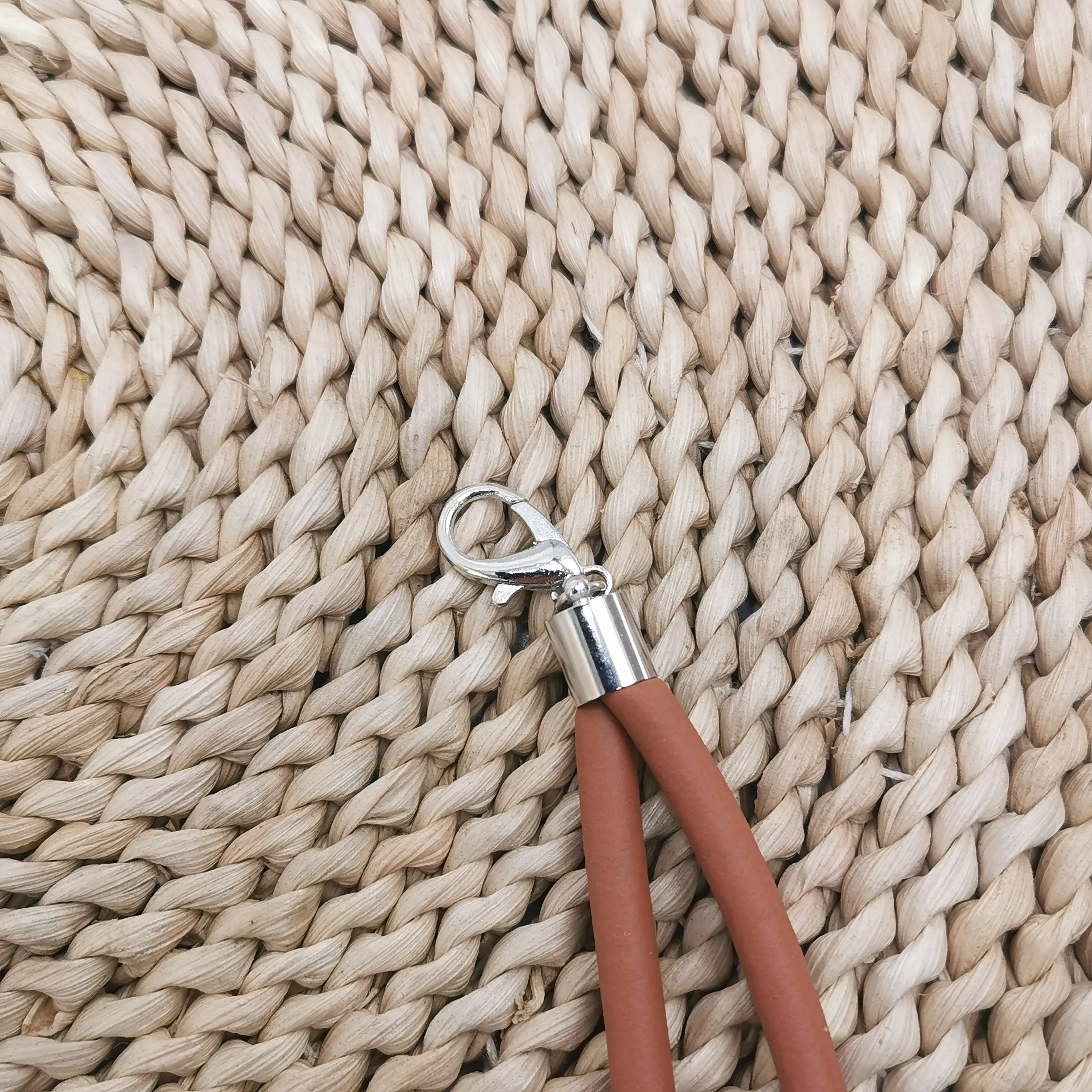 Catene Collana in gomma fatta a mano per le donne Boho Ciondoli Gotico Semplice catena Choker Moda coreana Gioielli fai da te a strati_voghion.com