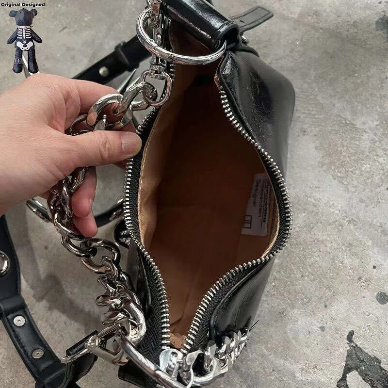 Dee selwechte Stil wéi Blogger Punk Nieten Gothic Rock Guita Metall Schnallen Handtasche Frae Schëller Pikant Meedercher Crossbody Tasche_voghion.com