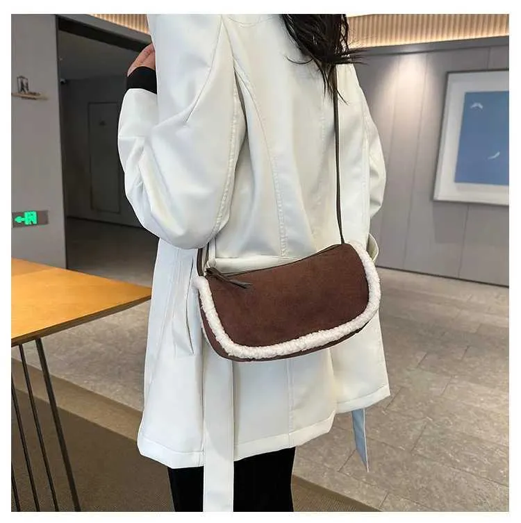 Women Retro Suede Crossbody Solid Patch Lamb Fleece Casual Shoulder Bags Female Commute All-match Messenger Pillow_voghion.com