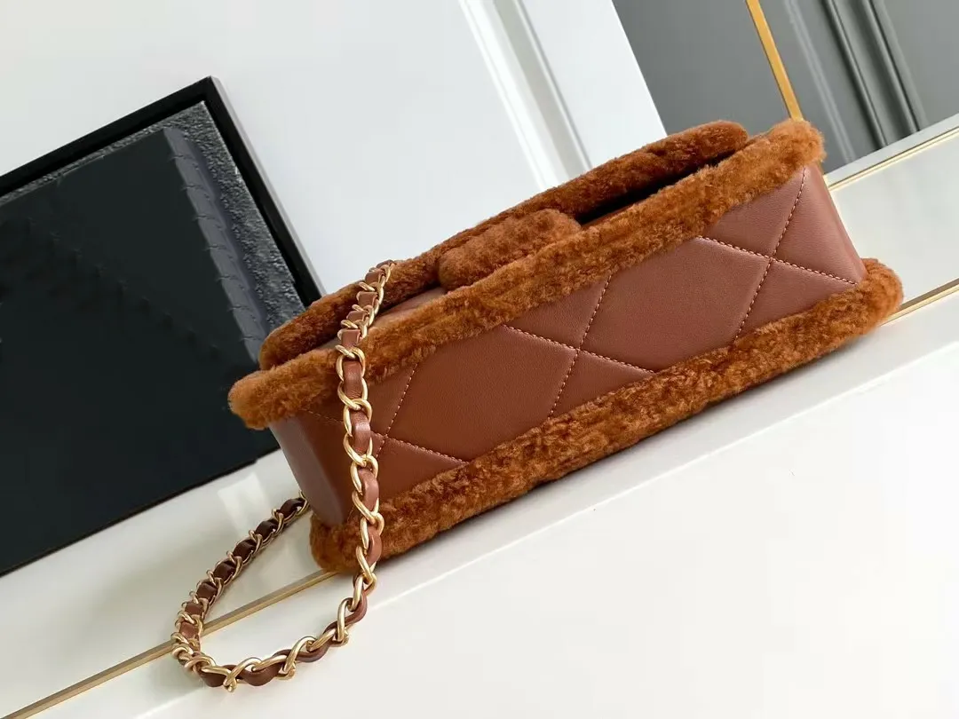 Cosmetic Master Quality Lamb Wool CF Winter Fur Ing Leather Classic Flap Gold Tone Hardware Chain Shoulder Bags Women_voghion.com