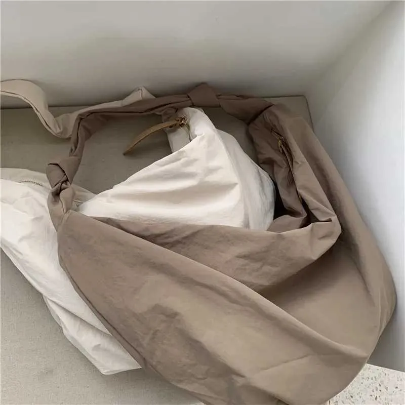 Donna Nuovo 2023 Borsa Casual a Tracolla Diagonale in Nylon Primaverile Grande Capacità Borsa a Tracolla Semplice Retro Shopping Ba241104_voghion.com