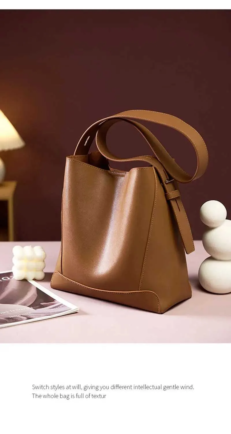 Denim shoulder fashion trend designer bucket large capacity genuine leather womens cross body bag Y241121_voghion.com