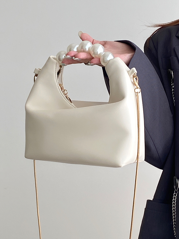 Petit sac à bandoulière de niche pour femmes avec un design de perles fraîches 2024 avec un sens de la chaîne et un sac à boulettes à main_voghion.com