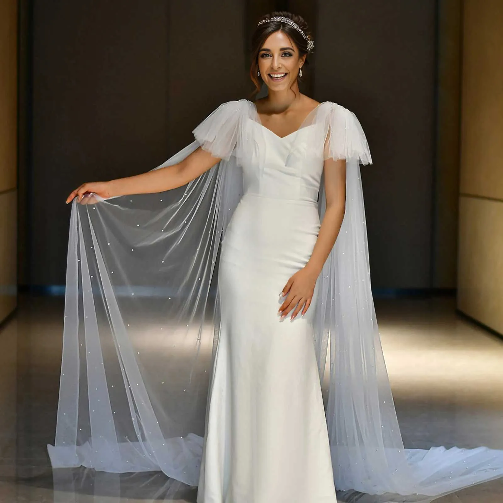 Haarsieraden MZB22 Elegante bruidssluier met vleugels Sexy haltercape met parels Trouwmantel Bolero Plus-size damesfeest_voghion.com
