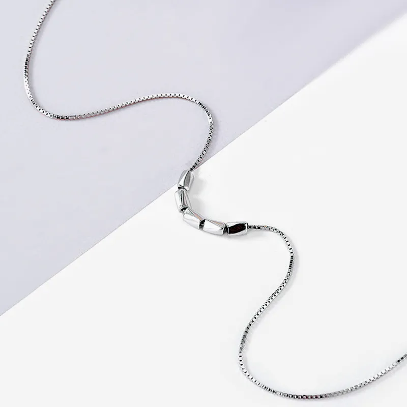 Collana con catena e perle irregolari gioiello donna alla moda_voghion.com
