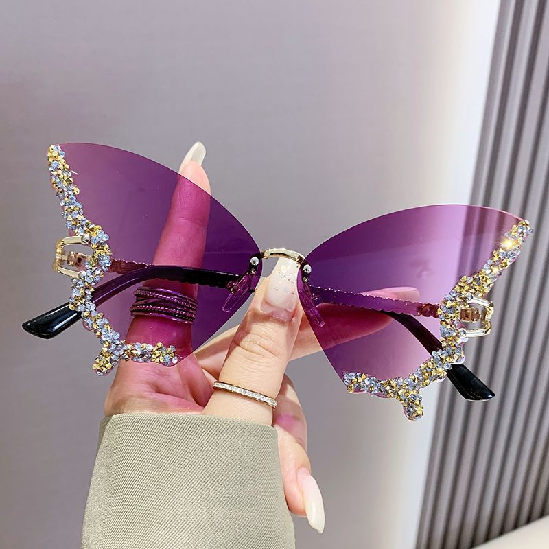 2024 Internet celebrity frame with diamond inlaid butterfly glasses for women's high-end sunglasses, UV resistant_voghion.com