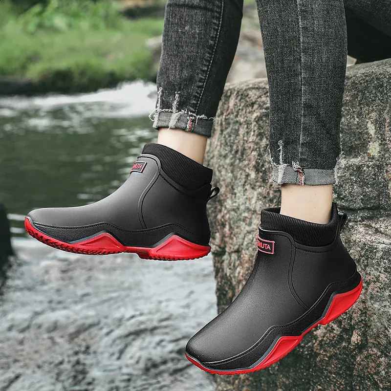 Scarpe da pioggia basse impermeabili antiolio invernali da uomo e da donna, foderate in peluche, in PU, antiscivolo, taglia EU 36-44 250122_voghion.com