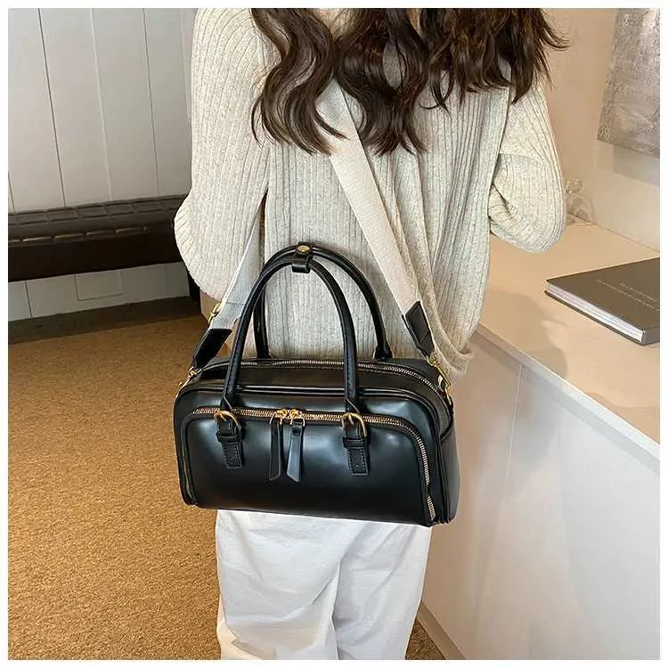 Vintage Handbags for Women Solid Pu Leather s Large Capacity Female Commute Wide Strap Crossbody Packs 2024 NewC241212_voghion.com