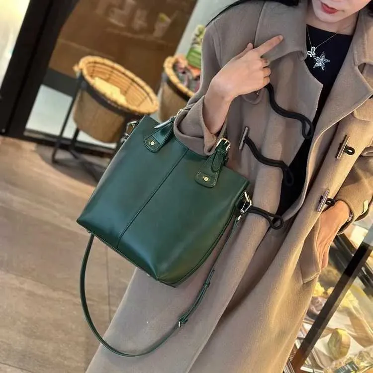 RanHuang Nouveaux Sacs À Main De Mode Pour Femmes De Haute Qualité En Cuir Véritable À Bandoulière Grands Sacs Seaux Designer_voghion.com