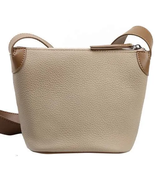 Urban Simple Leather Bucket Bag One Shoulder Messenger Style_voghion.com