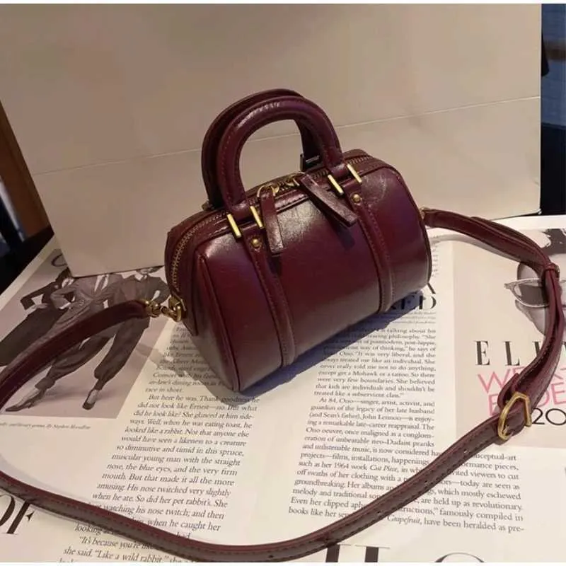 Niche Hand Boston Bags Pro ženy 2025 Retro Módní Dámská Jedno Rameno Crossbody Taška Hovězí Kožené Kabelky S_voghion.com