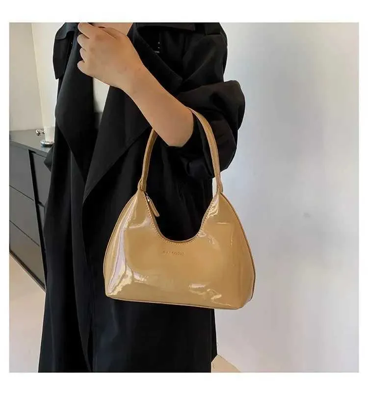Trendy Designer Solid Schëllertaschen fir Fraen Handtaschen a Portemonnaien 2024 Nei Moud Lackleder Ënneraarm Damen_voghion.com
