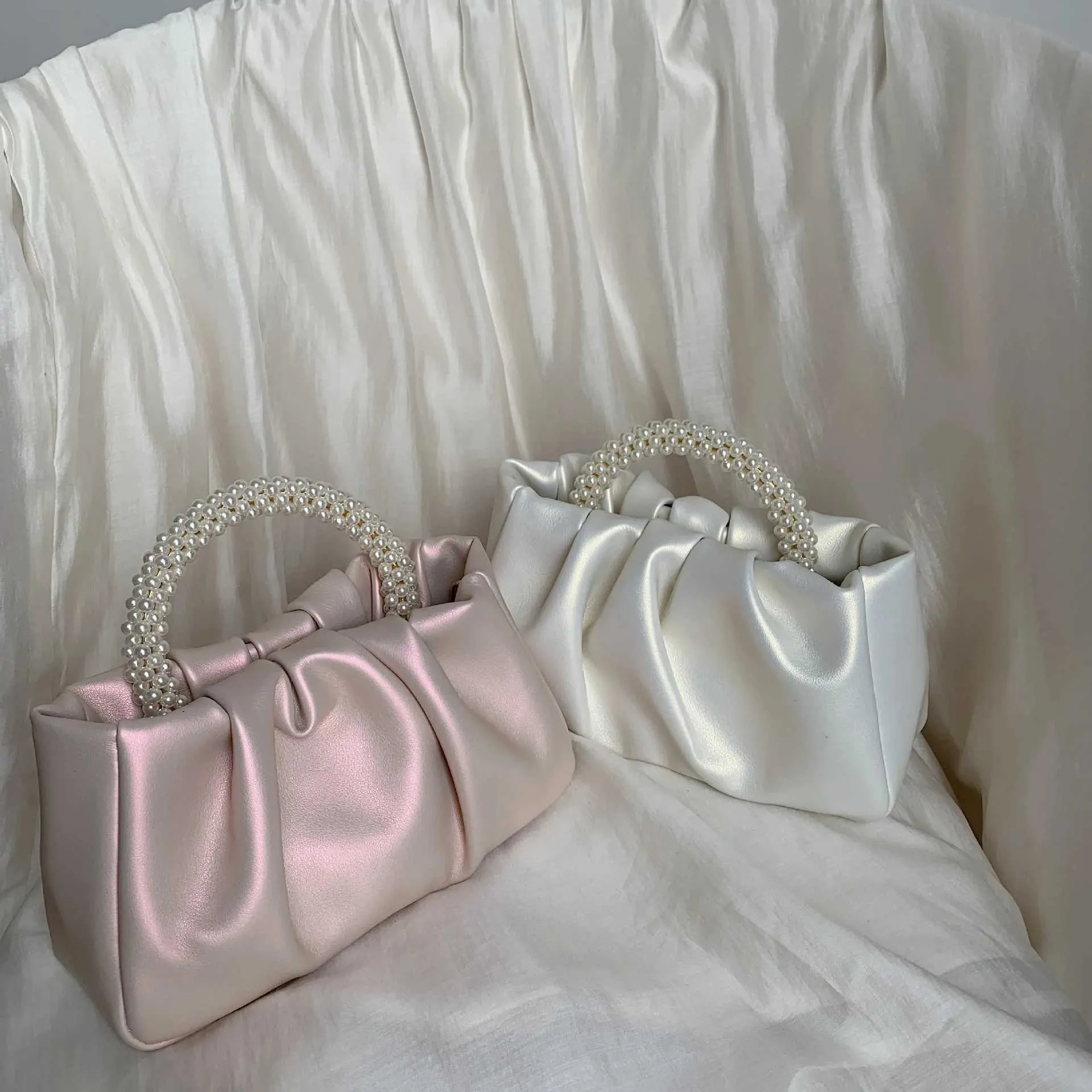Borsa clutch con manico di perle borsa a spalla quadrata donna_voghion.com