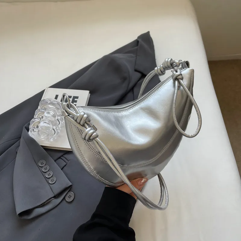 Saddle Crossbody | Solid Color Korean Style Shoulder Bag_voghion.com