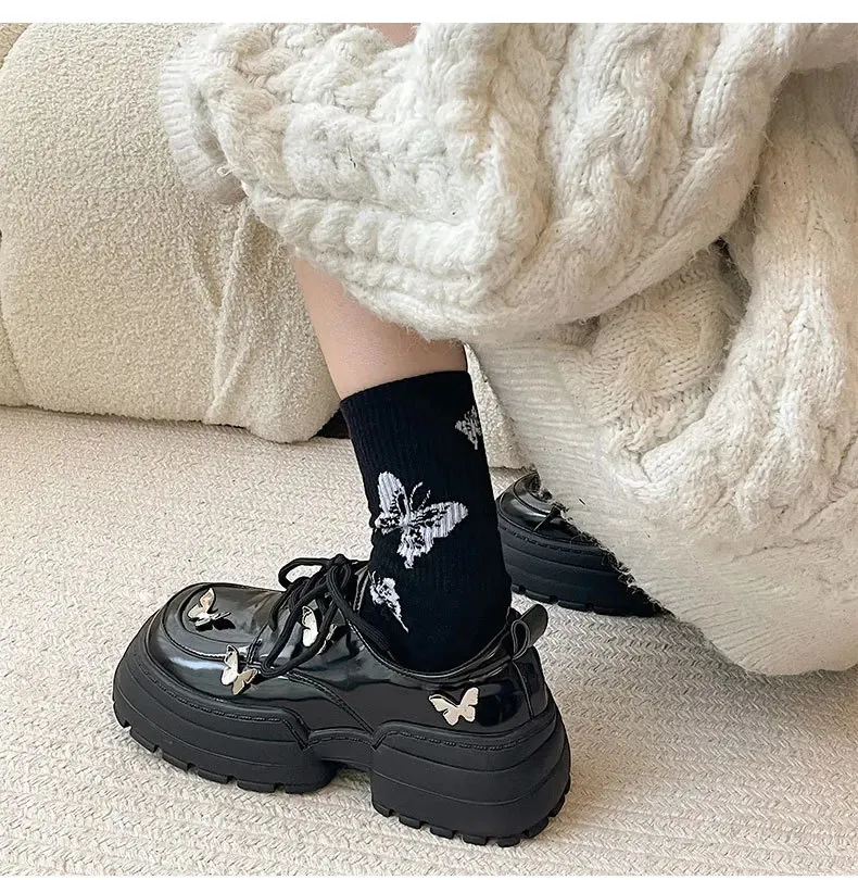 Scarpe Oxford con plateau e lacci stile Mary Jane a farfalla, stile Lolita, da donna, in pelle britannica, per studenti, stile Kawaii, 240625_voghion.com