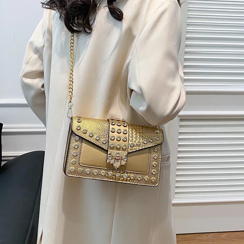 2023 Top-Marke Schulter für Frauen Hohe Qualität PU Unterarm Nette Geldbörsen und Handtaschen Designer Lock Menger_voghion.com