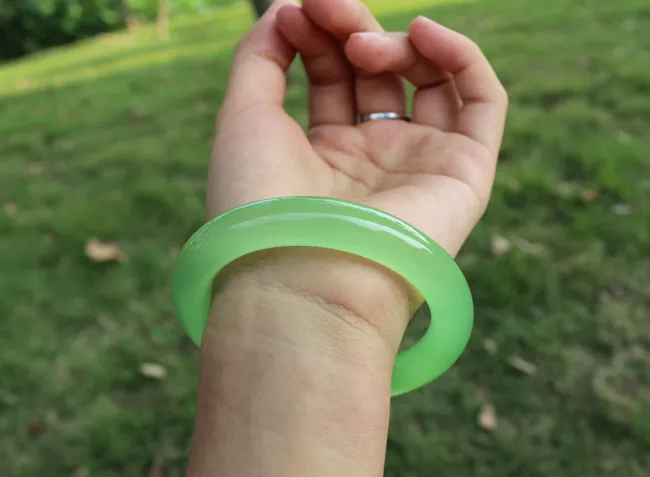 Natural Green Jade Bangle Bracelet Hand-carved Jadeite Jewelry_voghion.com