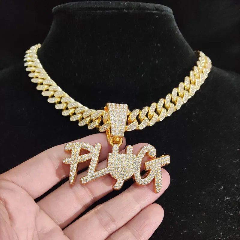 Colliers pendentifs hommes femmes Hip Hop PLUG collier lettre avec chaîne cubaine en cristal de 13 mm HipHop Iced Out Bling Fashion_voghion.com