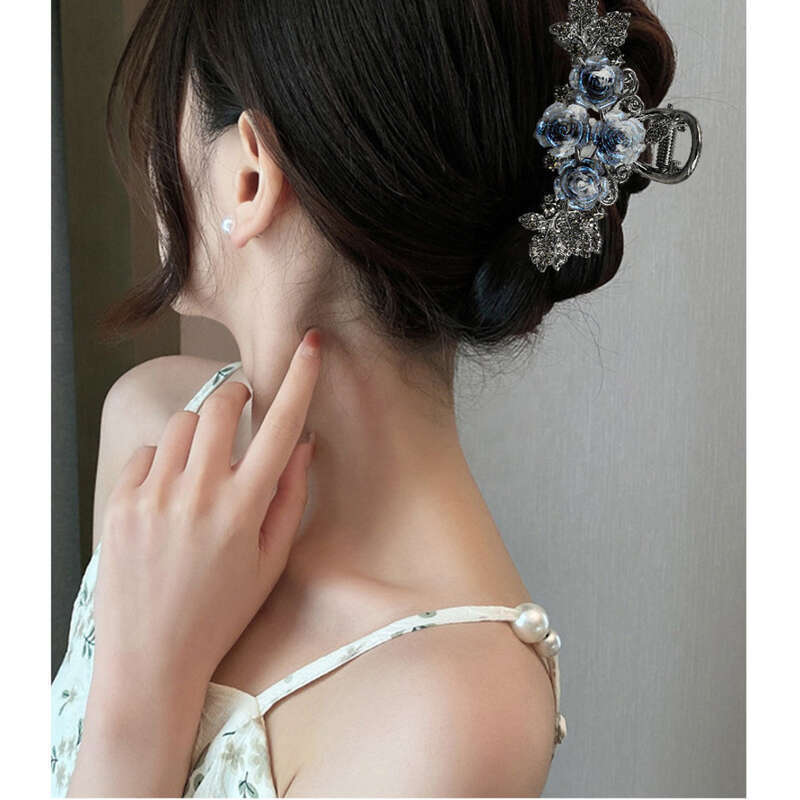 Parrucca versatile di medie dimensioni in metallo rosa con piccolo volume di capelli, clip Shark Grab_voghion.com