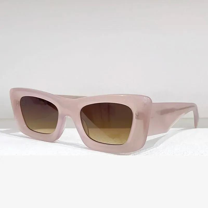 Sunglasses Women European Stylish Design Square Black Eyewear UV400 Unisex Business Travel Pretty Fashion Glasses_voghion.com