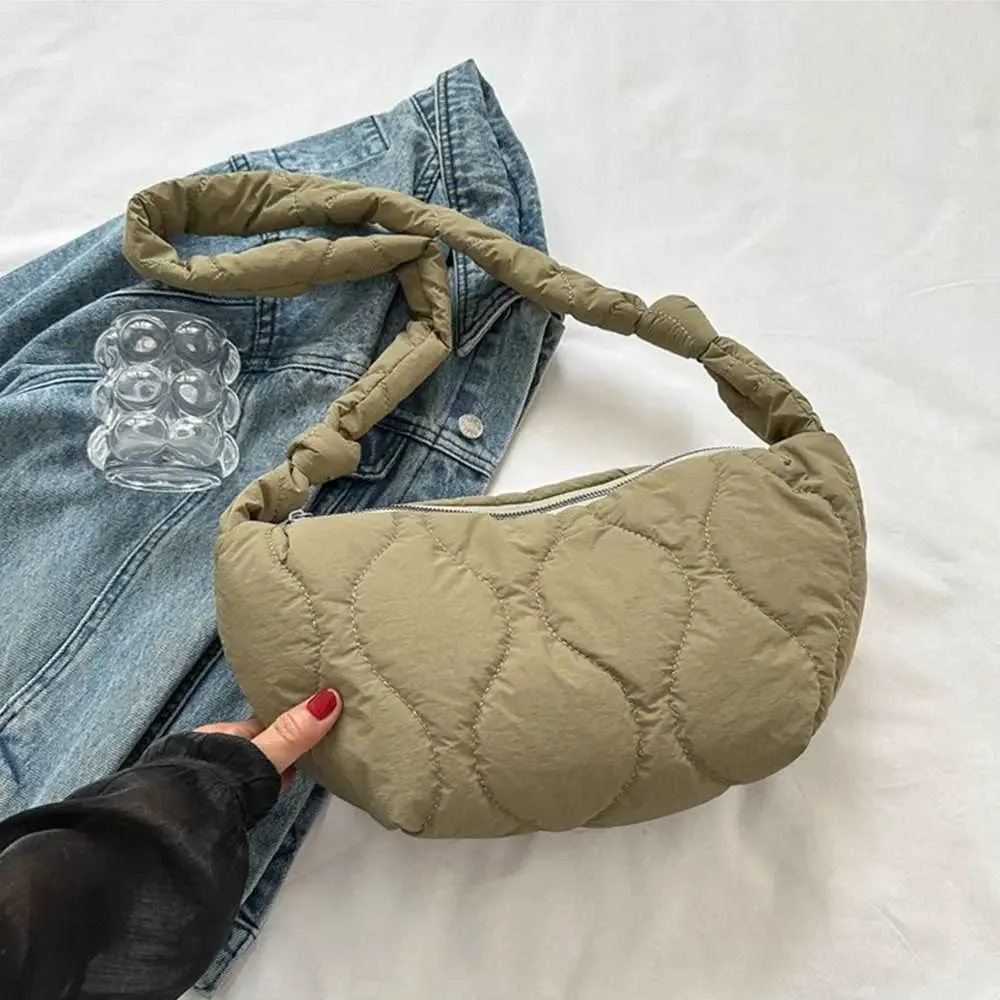 Quilted Shoulder Bag For Women Large Capacity Puffy Messenger Bag_voghion.com