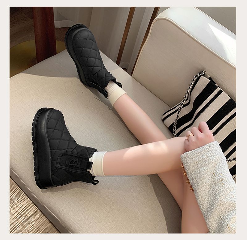 Damen Schnee Winter 2024 neue Baumwolle mit Veet verdickte Oberbekleidung Schuhe kalte und rutschfeste Stiefel_voghion.com