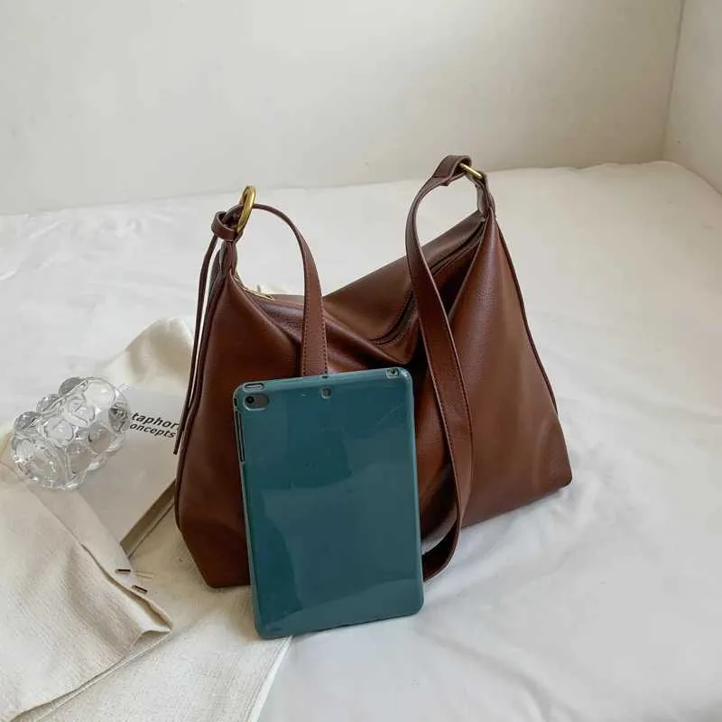 Borsa a spalla e hobo bag da donna in stile retrò_voghion.com