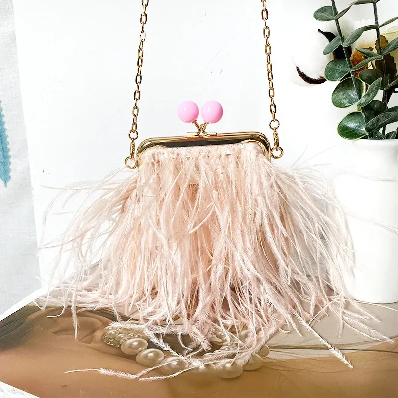 Dámská mini kabelka z pštrosího peří s kožešinou, večerní řetízek, elegantní banketní taška 240919_voghion.com