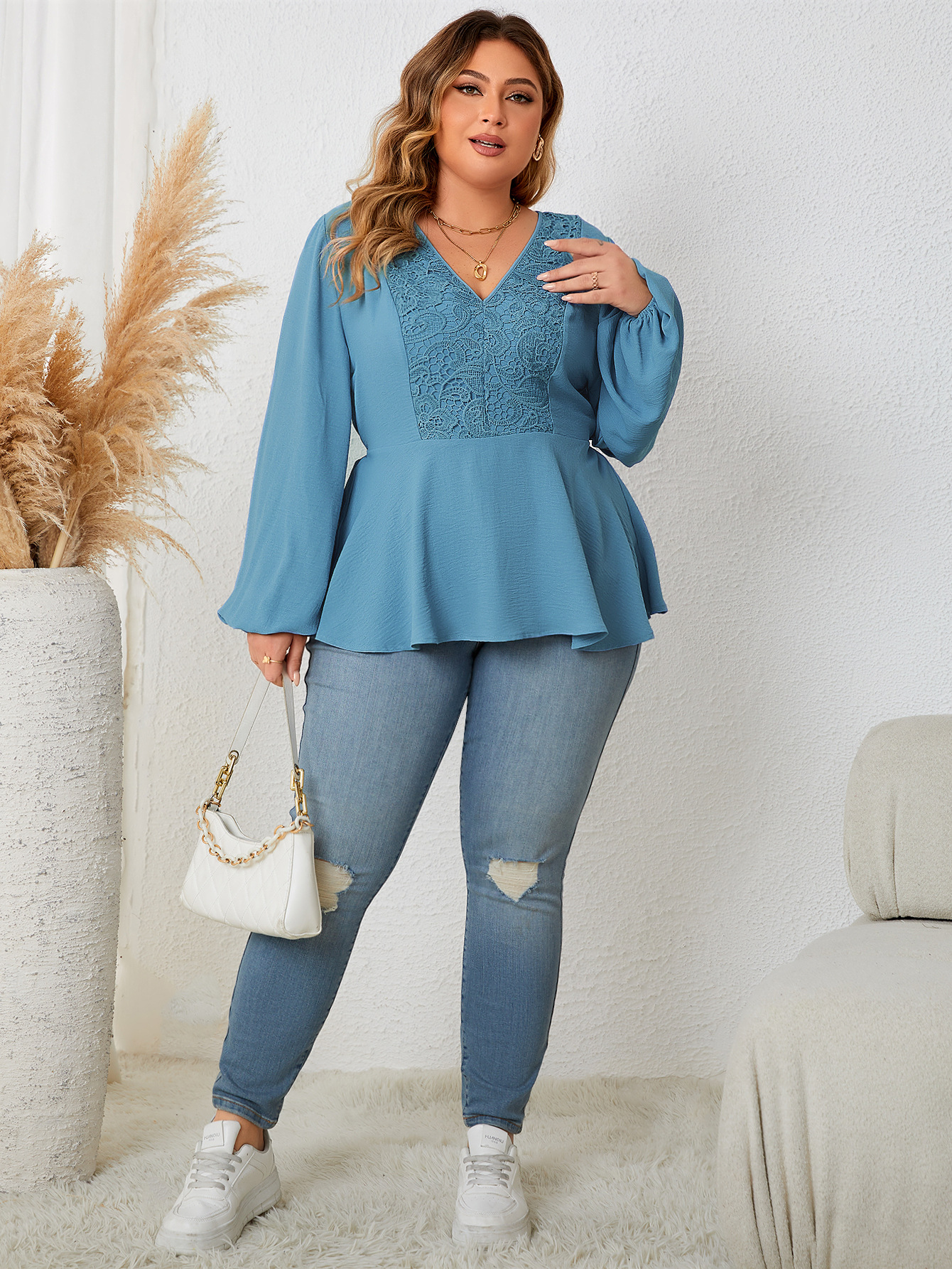 loose plus size tops women's long-sleeved V-neck shirt large size lace shirt women_voghion.com