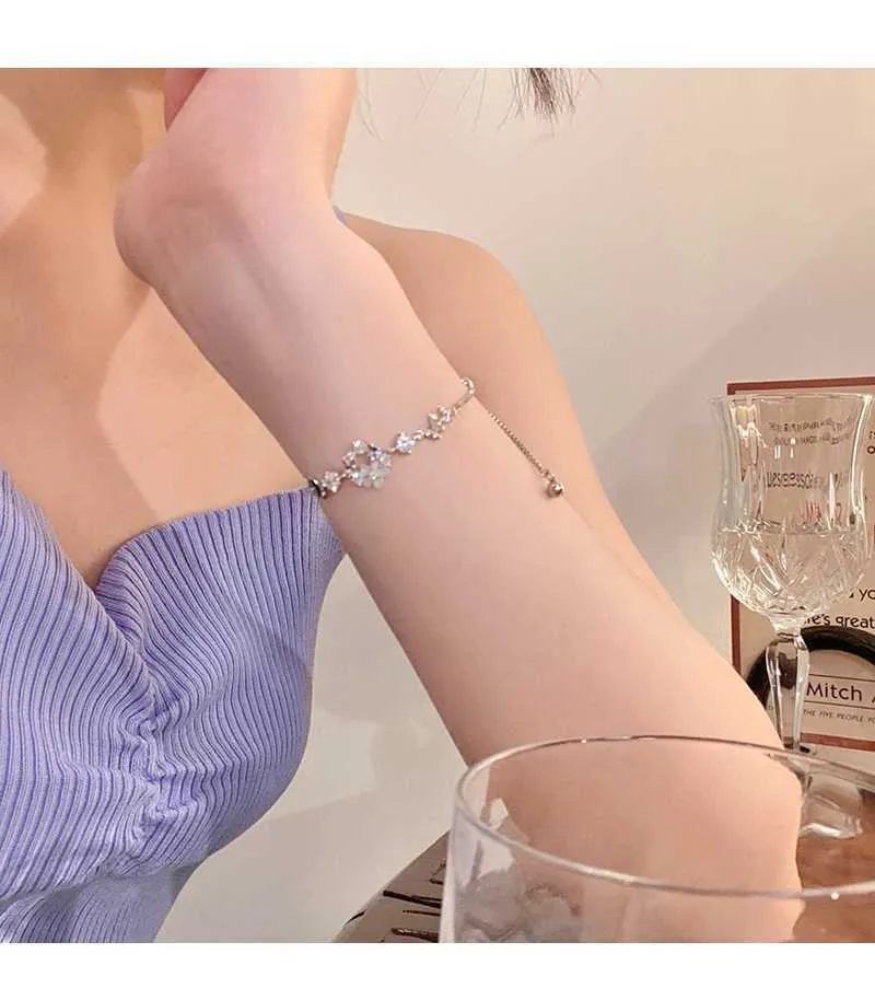 Adjustable Butterfly Bangle With Zircon And Rhinestones For Women_voghion.com