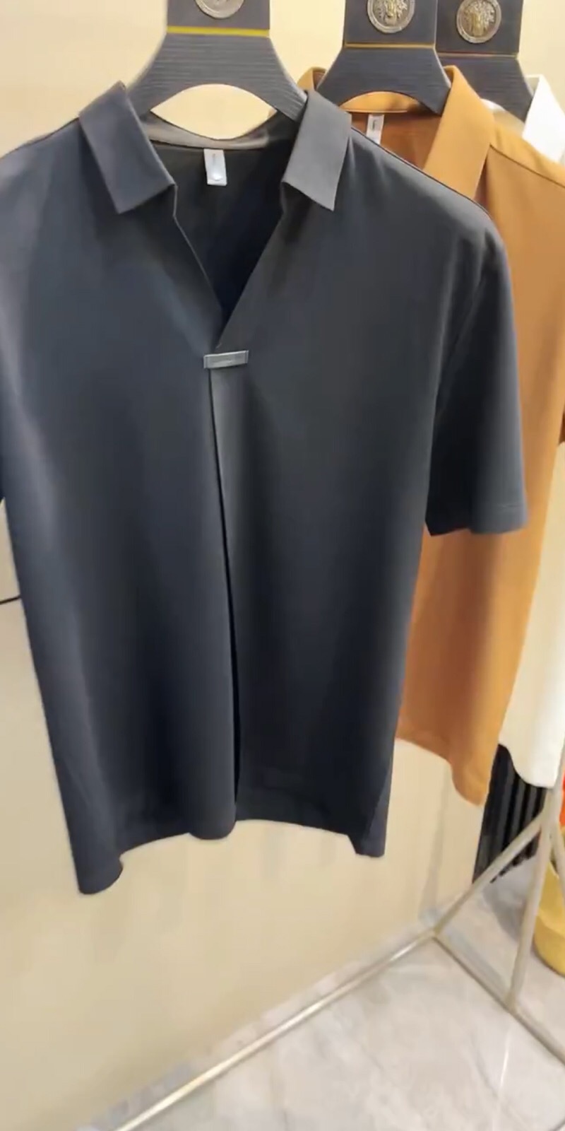 Men's Clothing Summer youth business casual high elastic short sleeved POLO shirt ice silk seamless V neck short sleeved men's T shirt_voghion.com