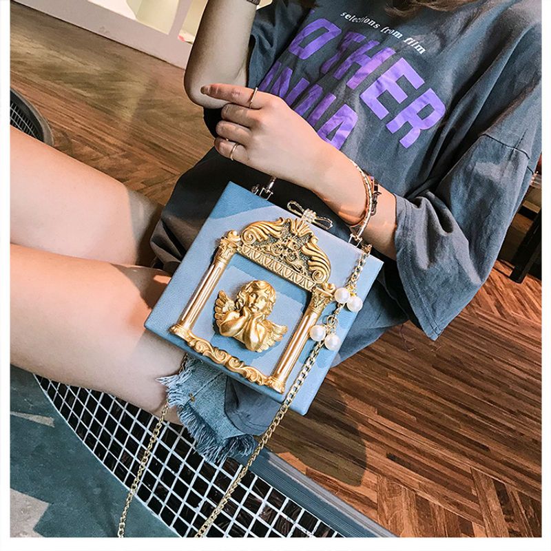 Small Baroque Angel Shoulder Bag For Women With Chain Strap_voghion.com