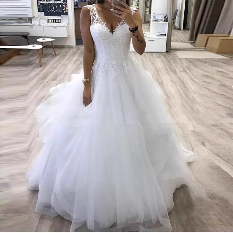 Robe de mariée principale à bretelles Robe de banquet de mariage de mariée Tempérament mince Traînant la robe de mariée principale en fil