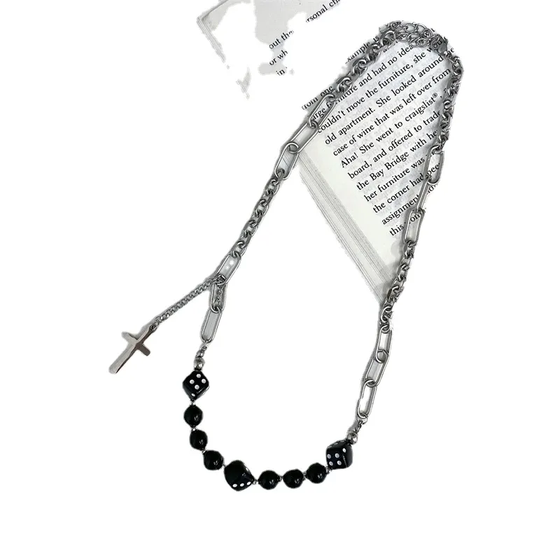 Colares com Pingente U-Magical Punk Assimetria Chunky Corrente Cruz Colar de Metal Para Mulheres Cubo Preto Dados Jóias com Contas_voghion.com
