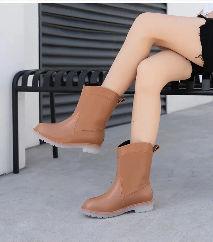 Waterproof Women's Rain Boots Lace Up Rubber Ankle Boots Black_voghion.com