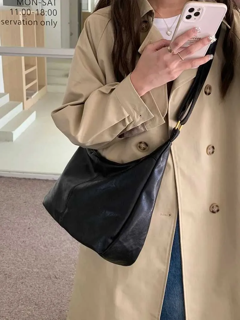 Women's Shoulder Bag Cowhide Leather Handbag Messenger Bag Set_voghion.com